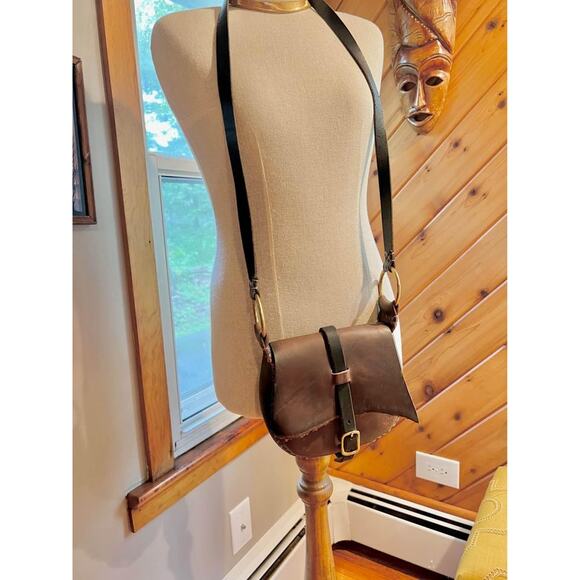 Handsewn Leather Crossbody Bag - Picture 2 of 6